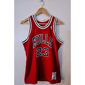 Michael Jordan Chicago Bulls MacGregor Sand-Knit NBA Jersey Size Large 90s VTG